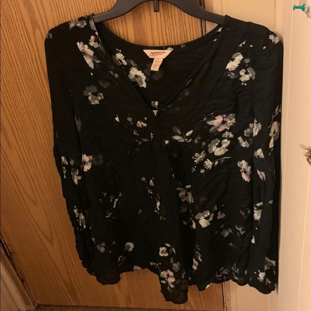 Women’s shirt
